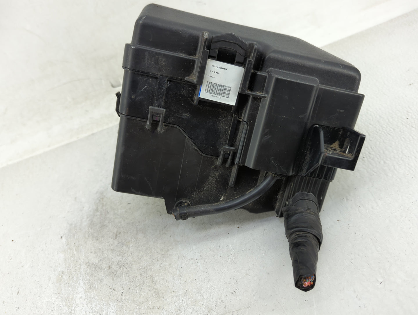 2016-2017 Hyundai Sonata Fusebox Fuse Box Panel Relay Module P/N:6423-0102-7-000 Fits Fits 2016 2017 OEM Used Auto Parts - O