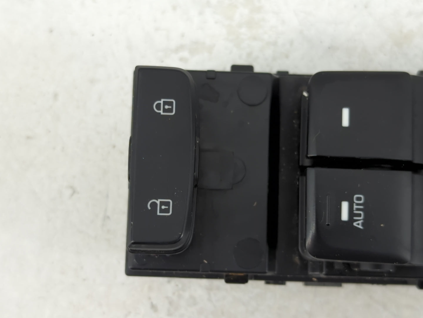 2015-2019 Hyundai Sonata Master Power Window Switch Replacement Driver Side Left P/N:93570-C1000 Fits OEM Used Auto Parts - 