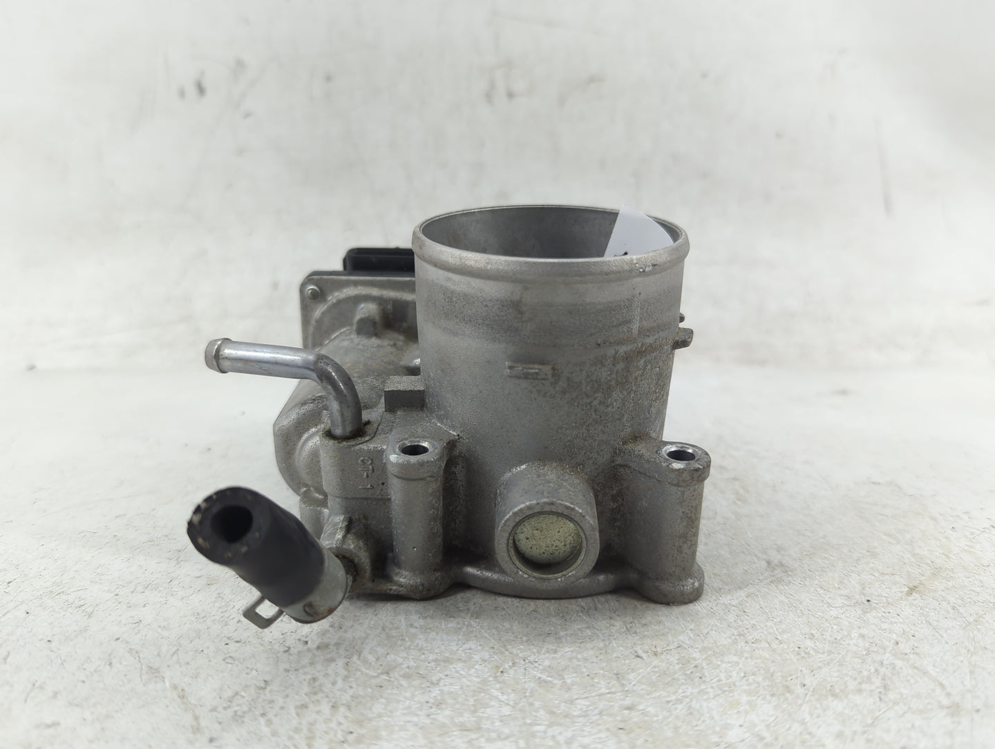 2016-2017 Hyundai Sonata Throttle Body P/N:35100-2E610 Fits Fits 2016 2017 2018 2019 2020 OEM Used Auto Parts - Oemusedautop