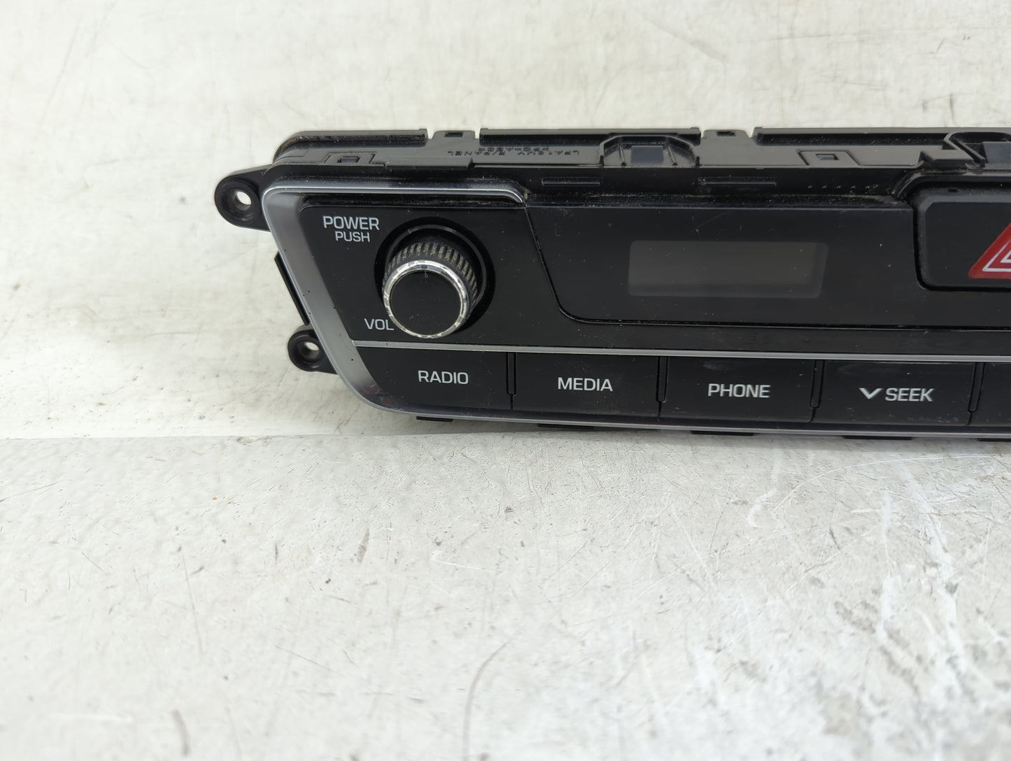 2015-2017 Hyundai Sonata Information Display Screen - Oemusedautoparts1.com