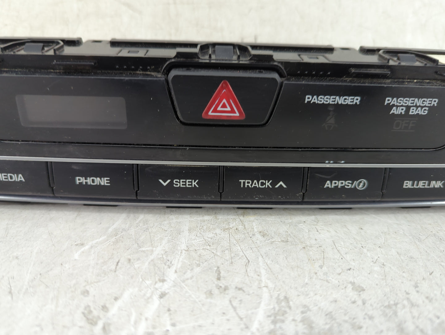 2015-2017 Hyundai Sonata Information Display Screen - Oemusedautoparts1.com