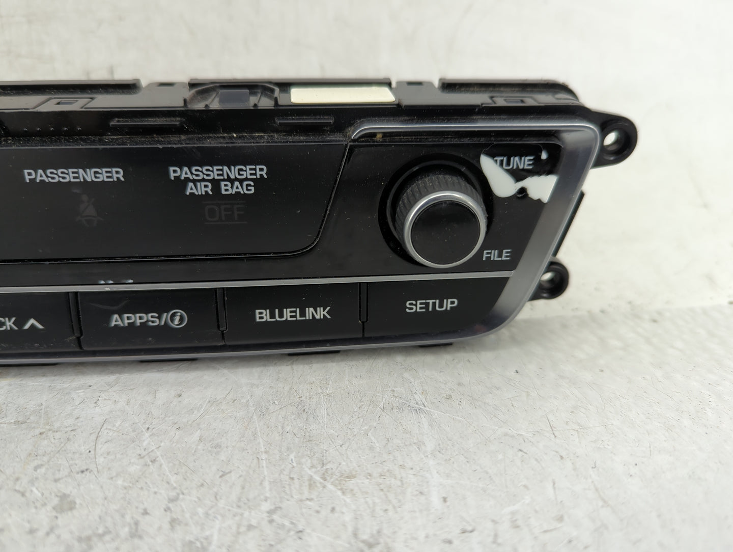 2015-2017 Hyundai Sonata Information Display Screen - Oemusedautoparts1.com
