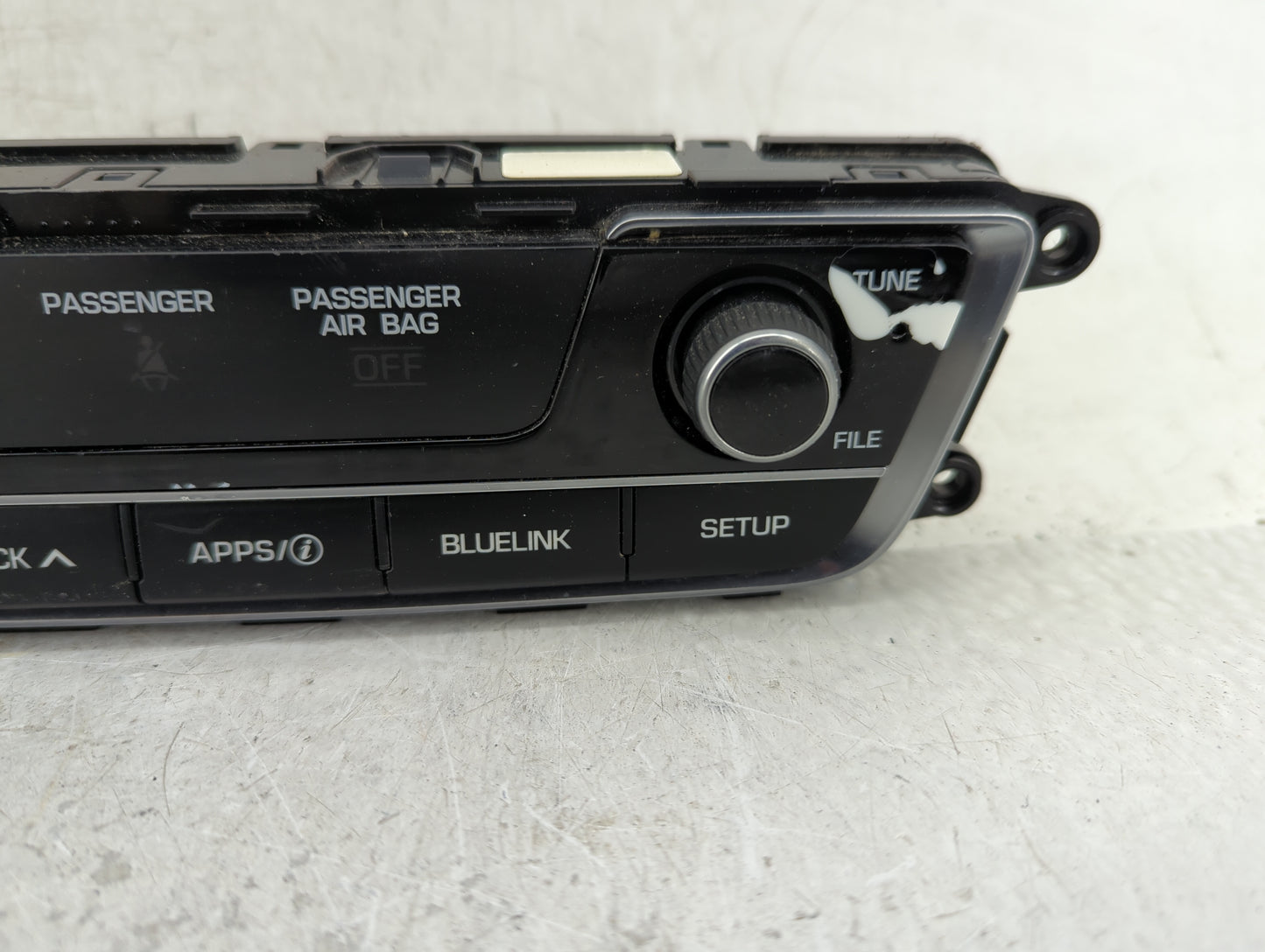 2015-2017 Hyundai Sonata Information Display Screen - Oemusedautoparts1.com