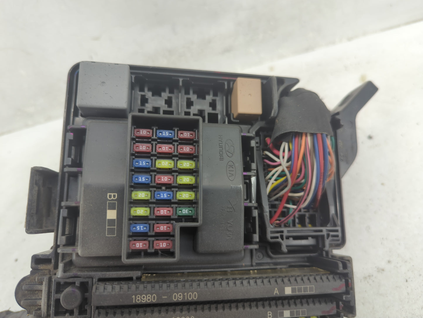 2016-2017 Hyundai Sonata Fusebox Fuse Box Panel Relay Module P/N:91950-C1820 Fits Fits 2016 2017 OEM Used Auto Parts - Oemus