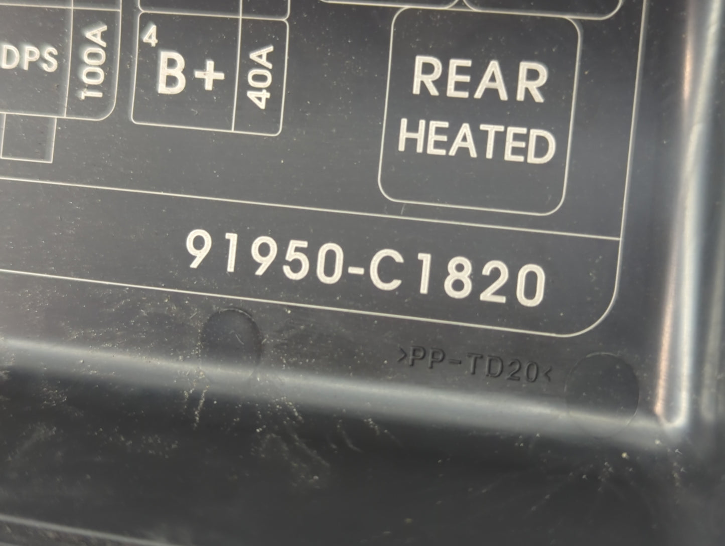 2016-2017 Hyundai Sonata Fusebox Fuse Box Panel Relay Module P/N:91950-C1820 Fits Fits 2016 2017 OEM Used Auto Parts - Oemus