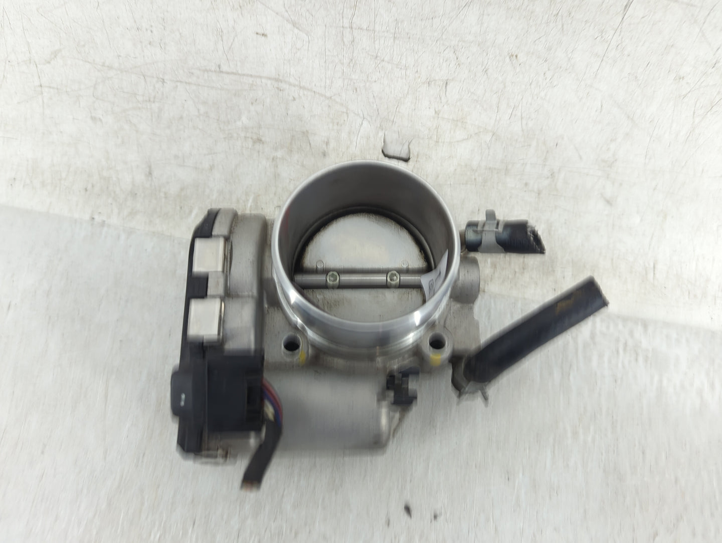 2015-2019 Hyundai Sonata Throttle Body P/N:35100-2G600 Fits Fits 2015 2016 2017 2018 2019 2020 2021 OEM Used Auto Parts - Oe