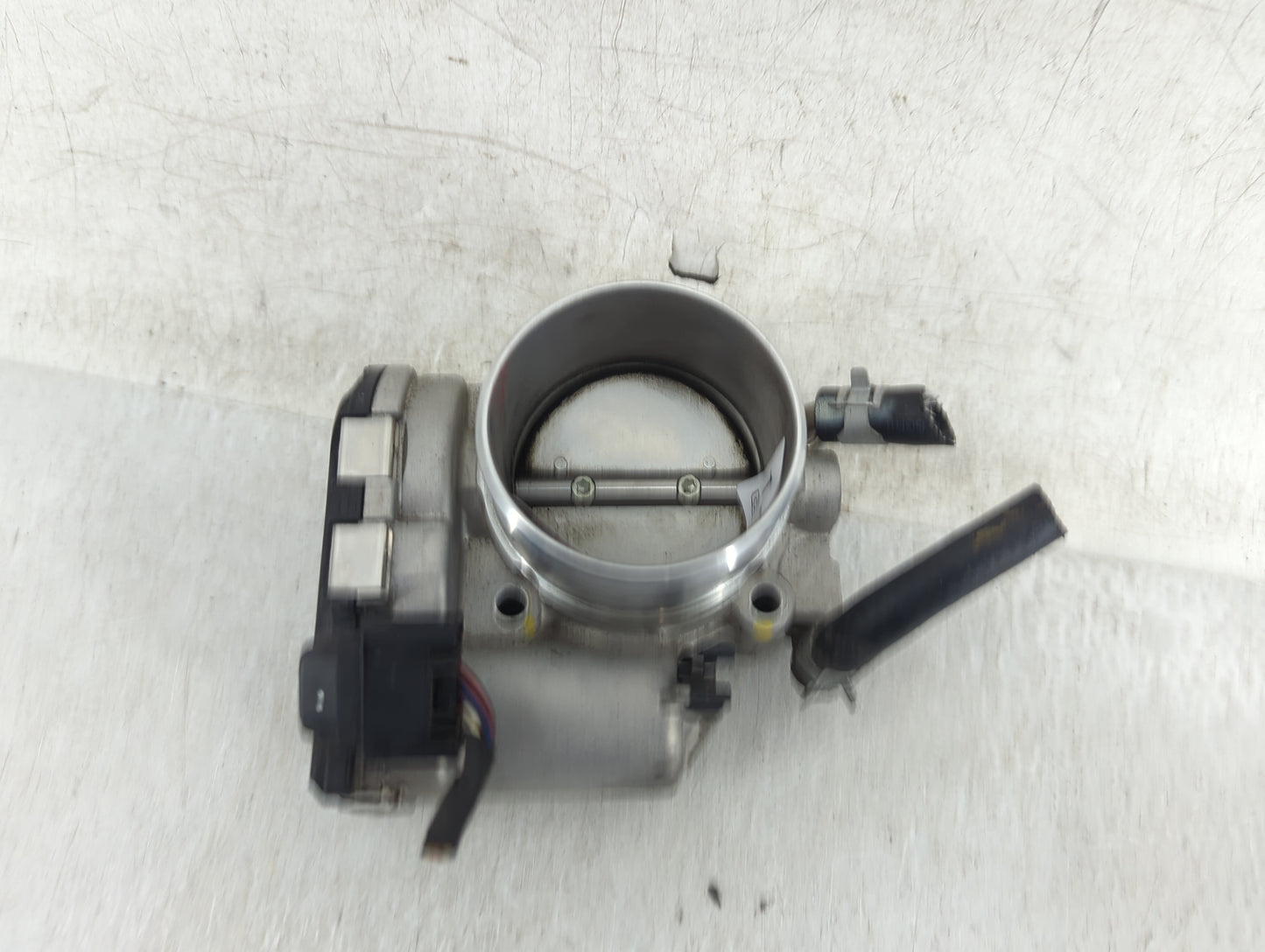 2015-2019 Hyundai Sonata Throttle Body P/N:35100-2G600 Fits Fits 2015 2016 2017 2018 2019 2020 2021 OEM Used Auto Parts - Oe