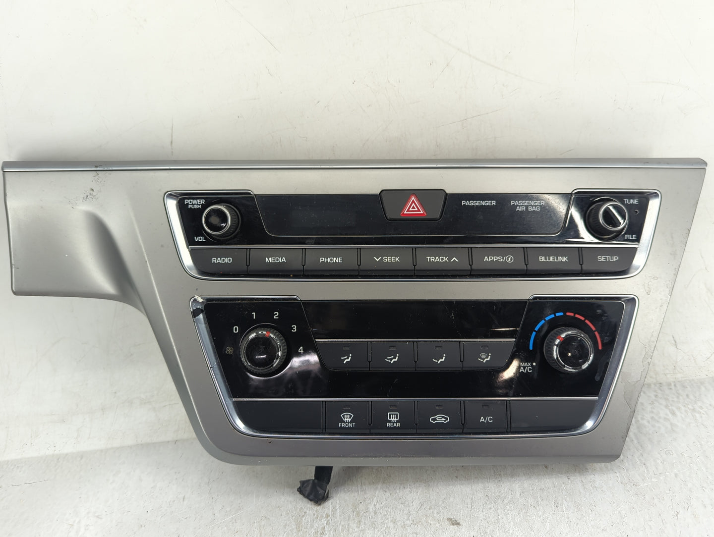 Hyundai Sonata Radio Control Panel - Oemusedautoparts1.com