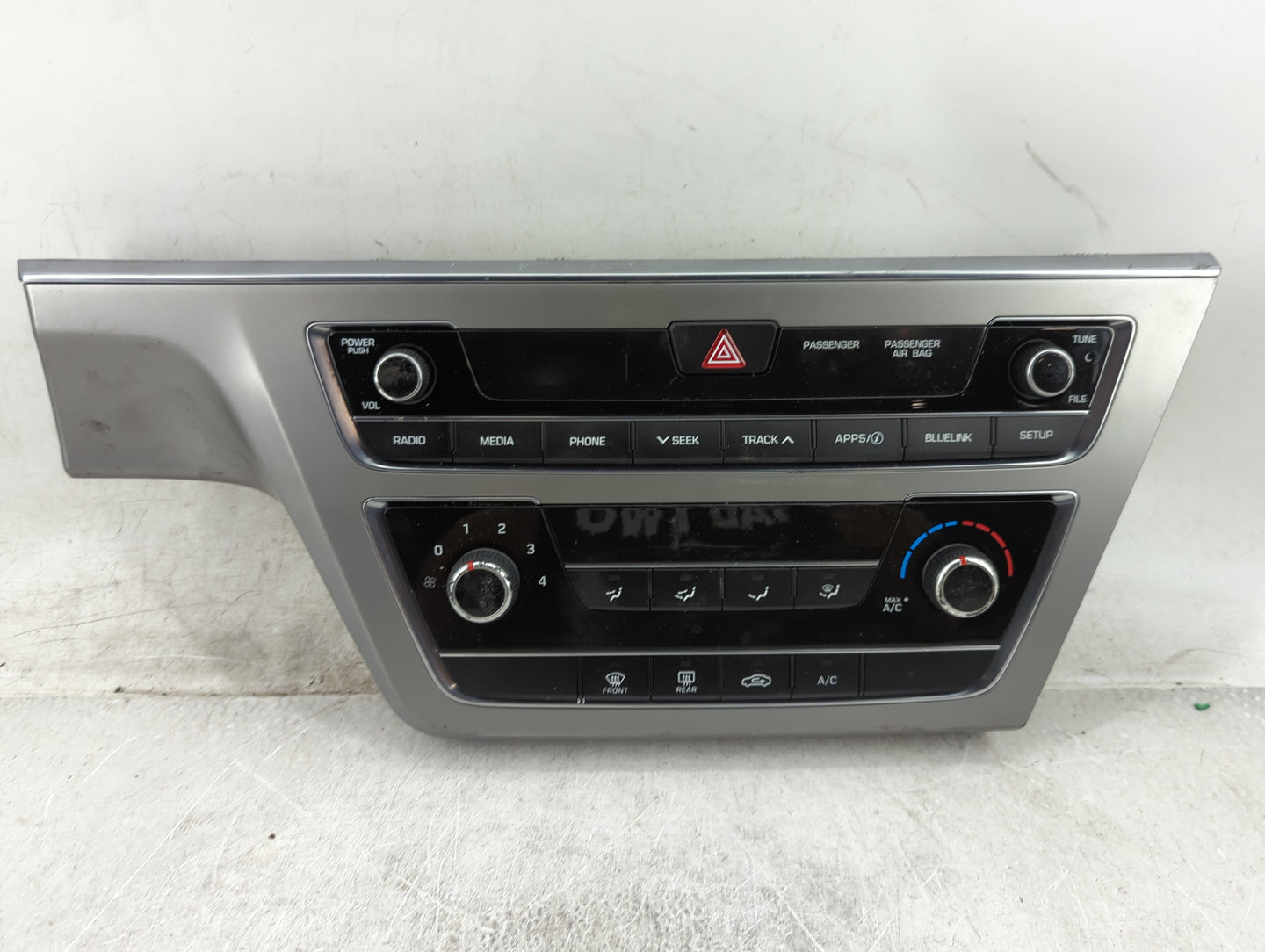 2015-2017 Hyundai Sonata Climate Control Module Temperature AC/Heater Replacement P/N:94510-C2530 D2AU 94510-C2530 Fits OEM 