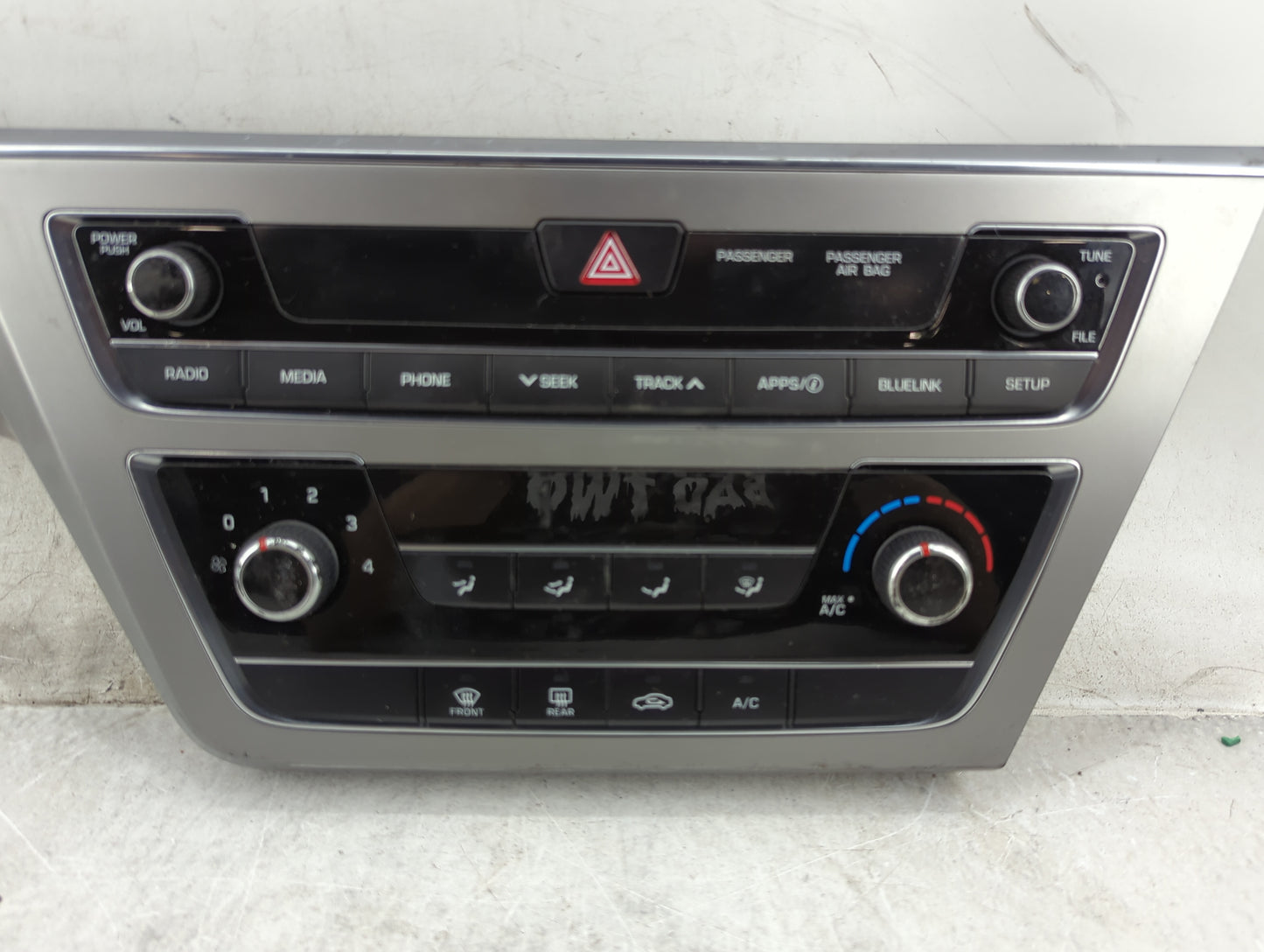2015-2017 Hyundai Sonata Climate Control Module Temperature AC/Heater Replacement P/N:94510-C2530 D2AU 94510-C2530 Fits OEM 