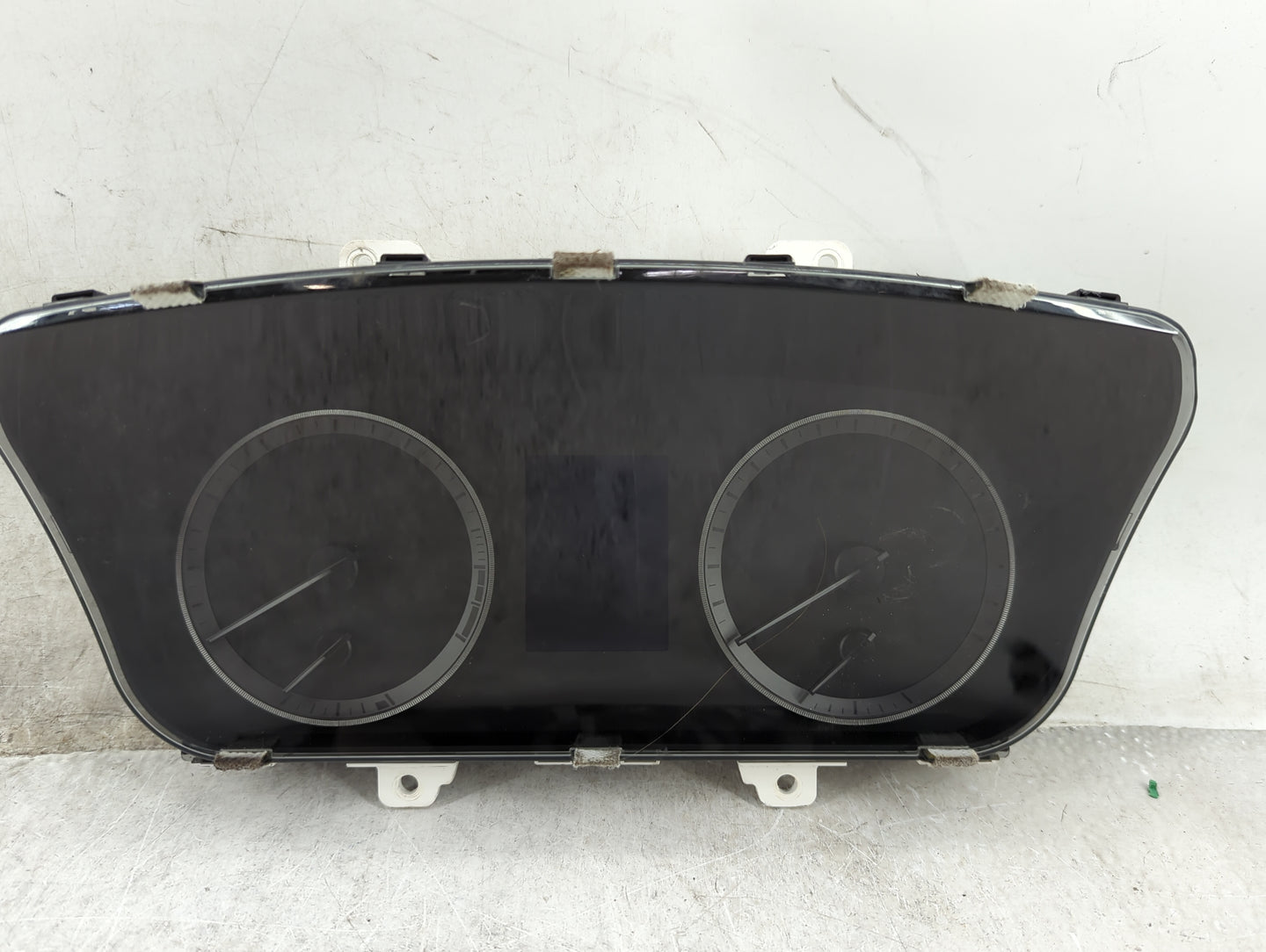 2016-2017 Hyundai Sonata Instrument Cluster Speedometer Gauges P/N:94001-C2200 Fits Fits 2016 2017 OEM Used Auto Parts - Oem