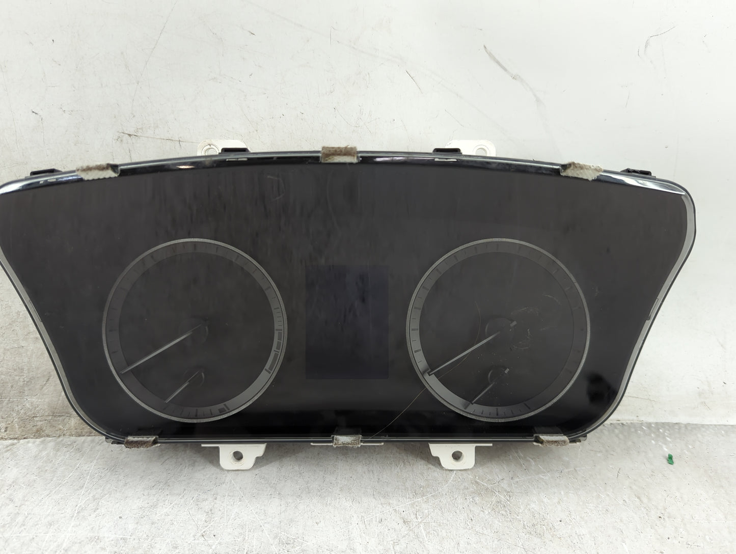 2016-2017 Hyundai Sonata Instrument Cluster Speedometer Gauges P/N:94001-C2200 Fits Fits 2016 2017 OEM Used Auto Parts - Oem