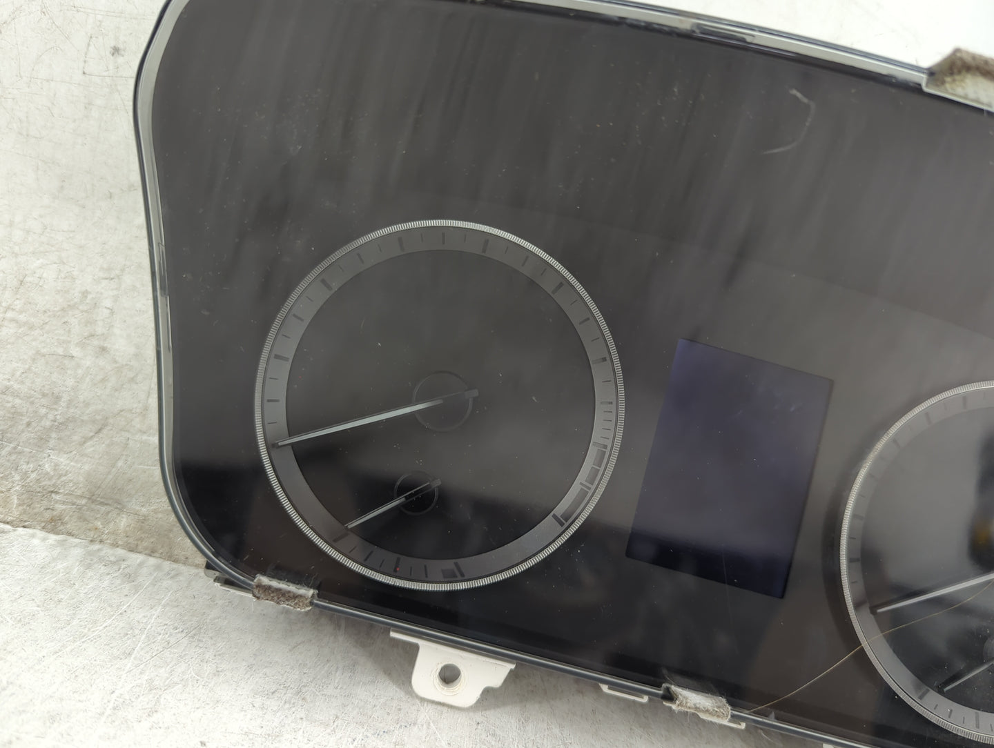 2016-2017 Hyundai Sonata Instrument Cluster Speedometer Gauges P/N:94001-C2200 Fits Fits 2016 2017 OEM Used Auto Parts - Oem