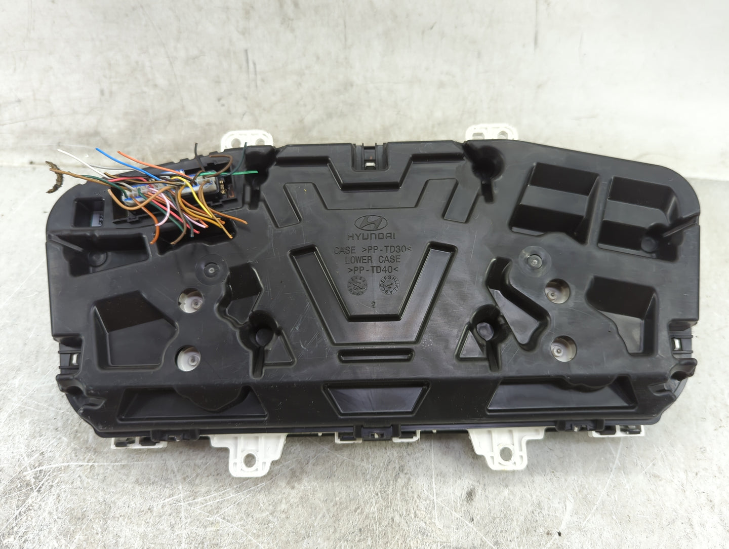 2016-2017 Hyundai Sonata Instrument Cluster Speedometer Gauges P/N:94001-C2200 Fits Fits 2016 2017 OEM Used Auto Parts - Oem