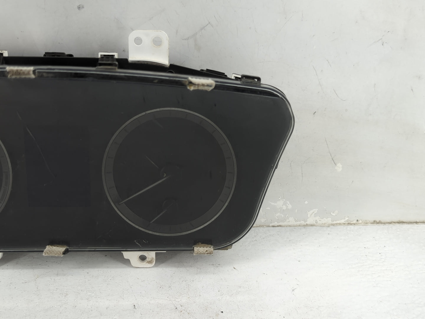 2016-2017 Hyundai Sonata Instrument Cluster Speedometer Gauges P/N:94001-C2200 Fits Fits 2016 2017 OEM Used Auto Parts - Oem