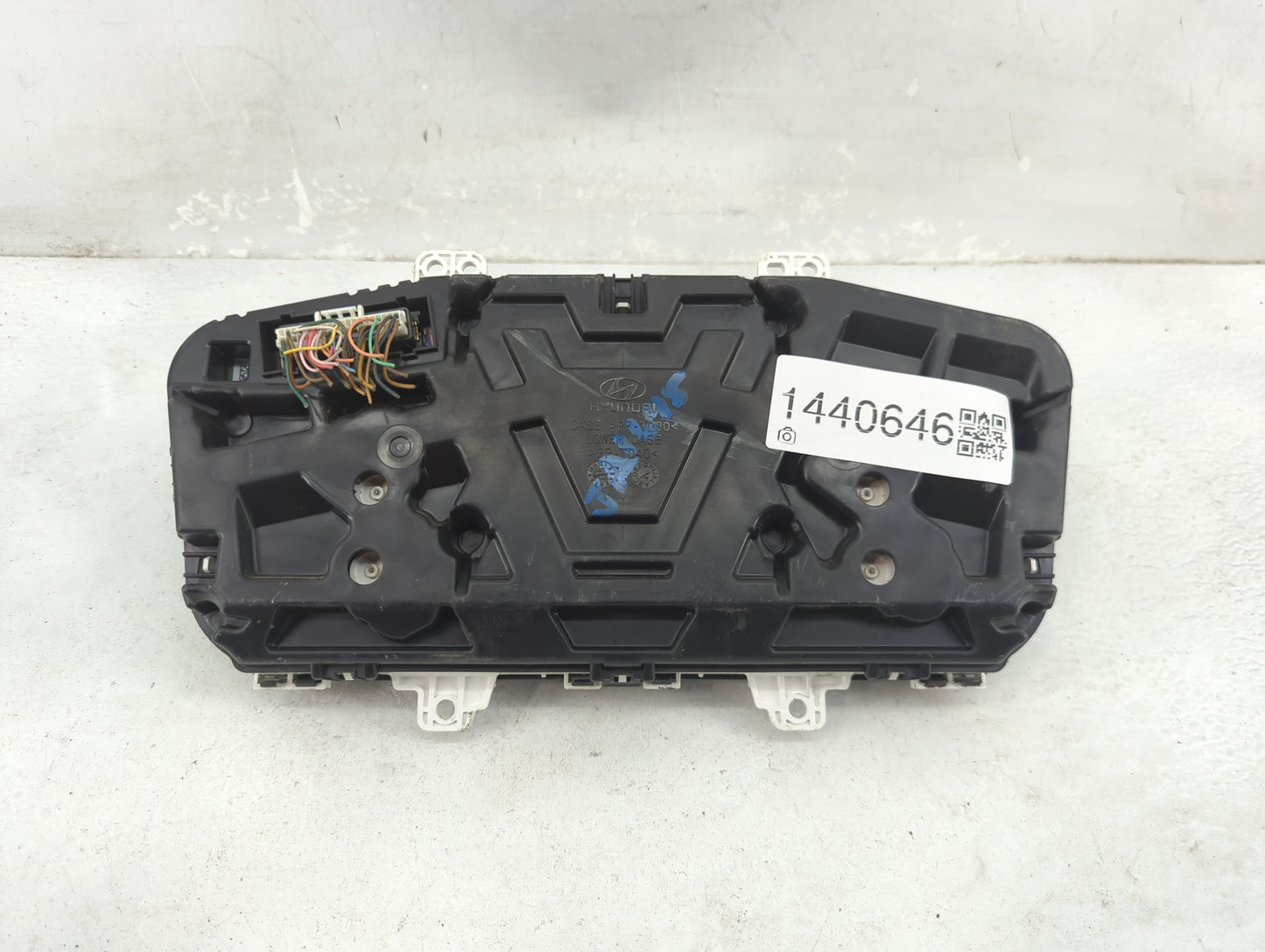 2016-2017 Hyundai Sonata Instrument Cluster Speedometer Gauges P/N:94001-C2200 Fits Fits 2016 2017 OEM Used Auto Parts - Oem