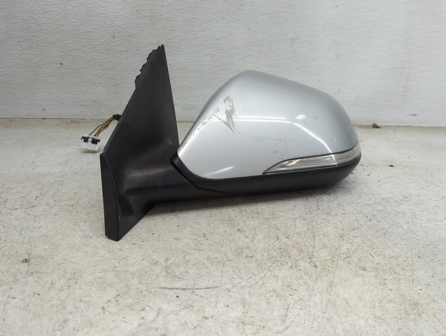2016-2017 Hyundai Sonata Driver Side View Mirror - Left Door Mirror OEM Used - Oemusedautoparts1.com