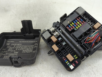 2016-2017 Hyundai Sonata Fusebox Fuse Box Panel Relay Module P/N:91950-C1820 18980-09100, 18980-09200 Fits Fits 2016 2017 OEM Used Auto Parts