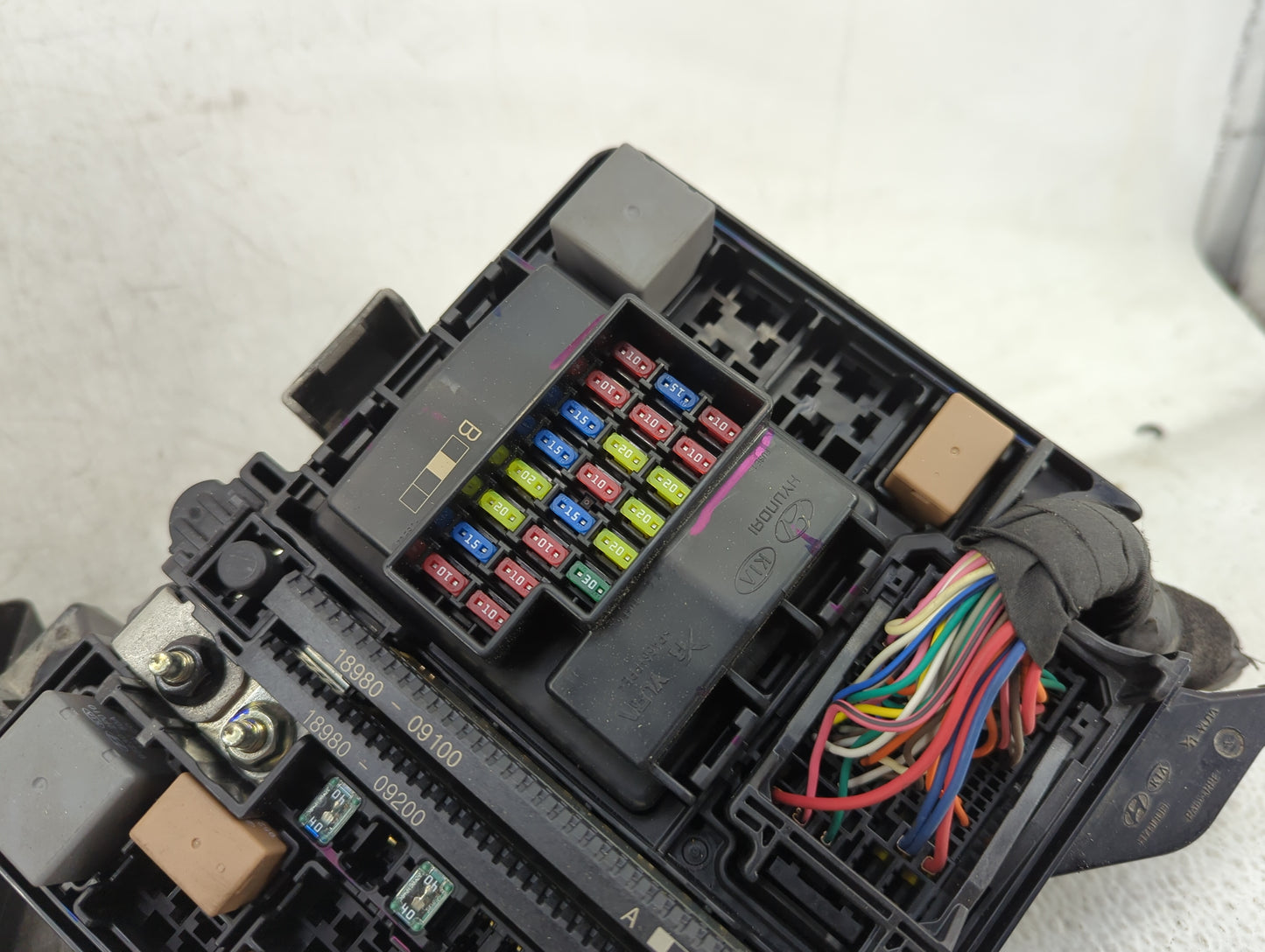 2016-2017 Hyundai Sonata Fusebox Fuse Box Panel Relay Module P/N:91950-C1820 18980-09100, 18980-09200 Fits Fits 2016 2017 OE