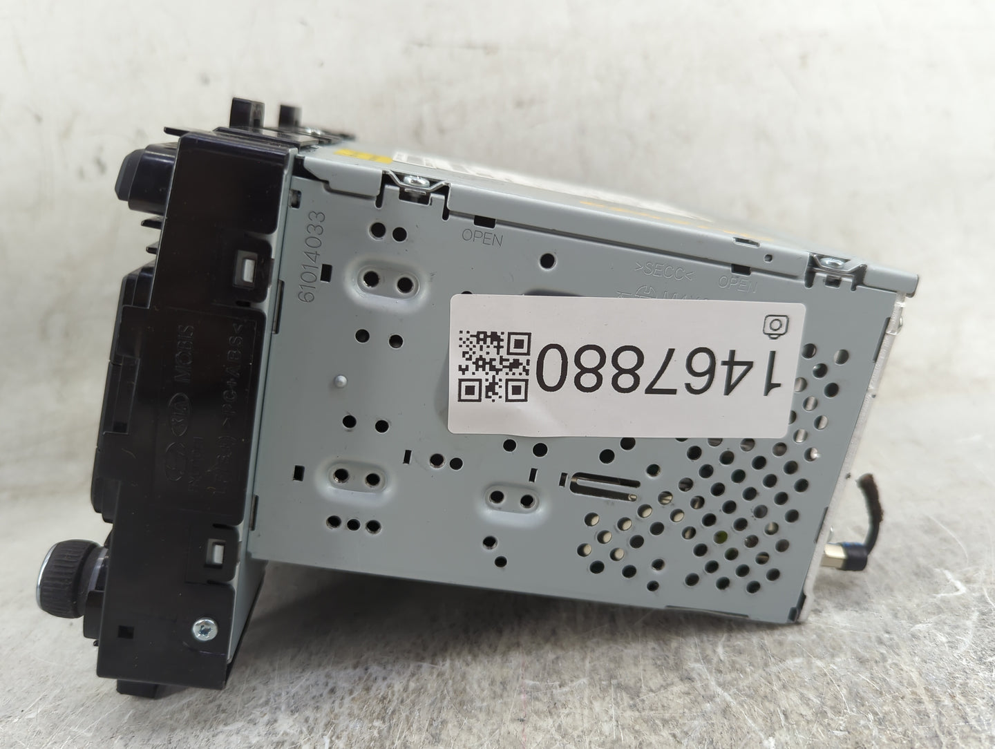 2015-2017 Hyundai Sonata Radio AM FM Cd Player Receiver Replacement P/N:96180-C20004X AC1B1C2AN Fits Fits 2015 2016 2017 OEM