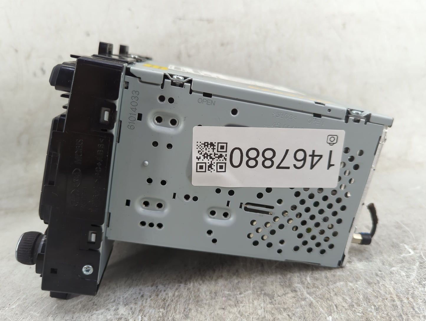2015-2017 Hyundai Sonata Radio AM FM Cd Player Receiver Replacement P/N:96180-C20004X AC1B1C2AN Fits Fits 2015 2016 2017 OEM
