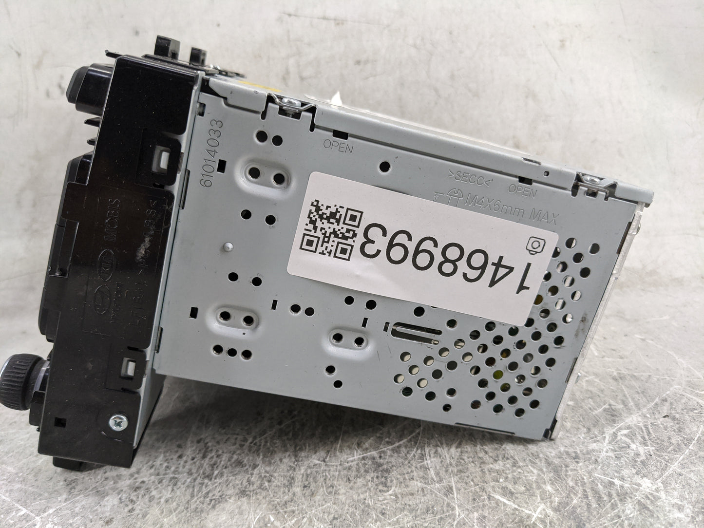 2015-2017 Hyundai Sonata Radio AM FM Cd Player Receiver Replacement P/N:96180-C20004X AC1B1C2AN Fits Fits 2015 2016 2017 OEM