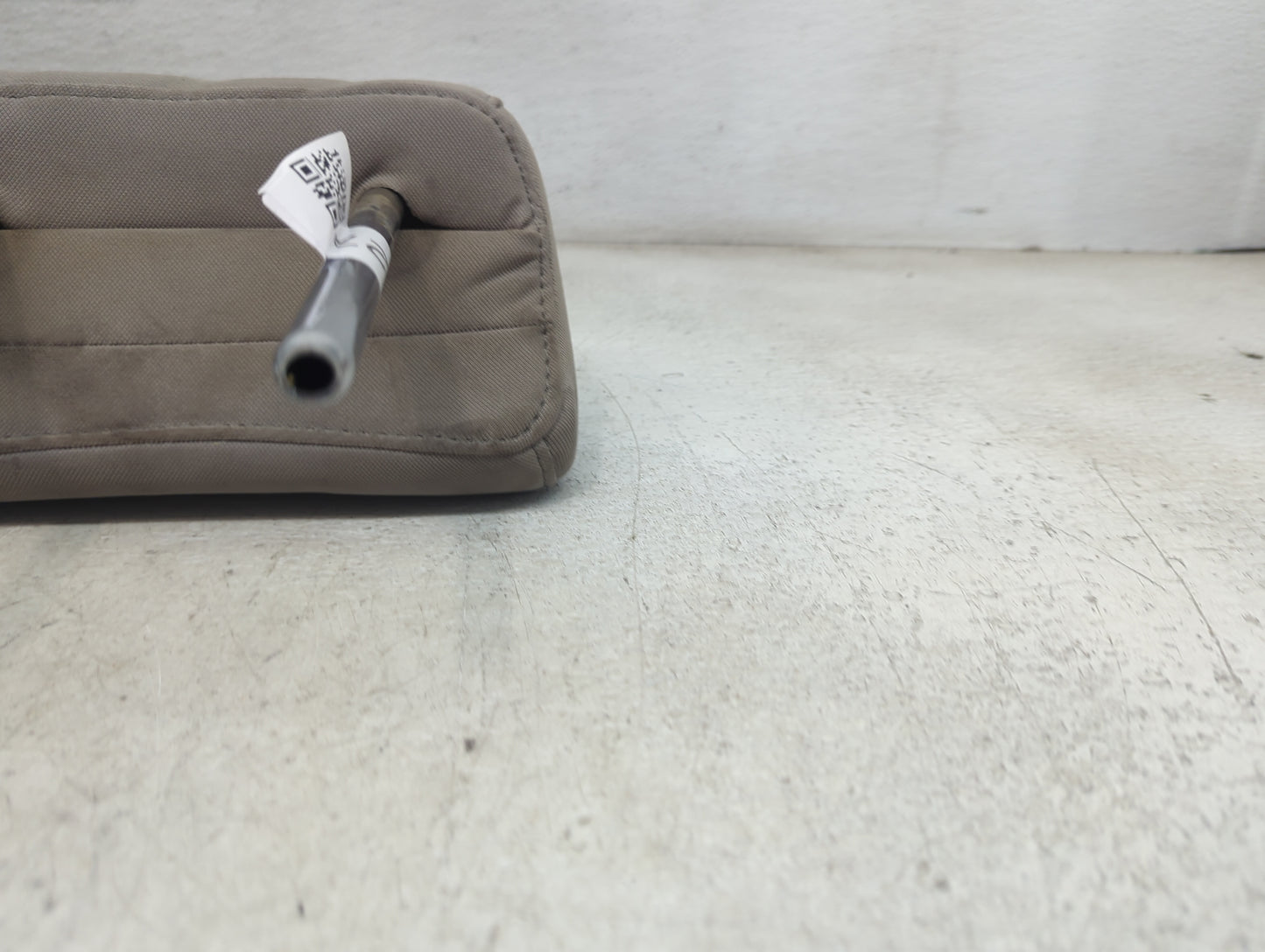 2015-2017 Hyundai Sonata Headrest Head Rest Front Driver Passenger Seat Fits Fits 2015 2016 2017 OEM Used Auto Parts - Oemus