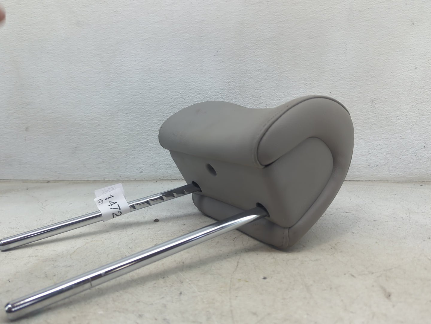 2016 Hyundai Sonata Headrest Head Rest Front Driver Seat Gray - Oemusedautoparts1.com