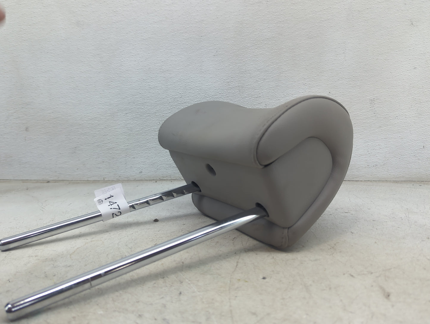 2016 Hyundai Sonata Headrest Head Rest Front Driver Seat Gray - Oemusedautoparts1.com
