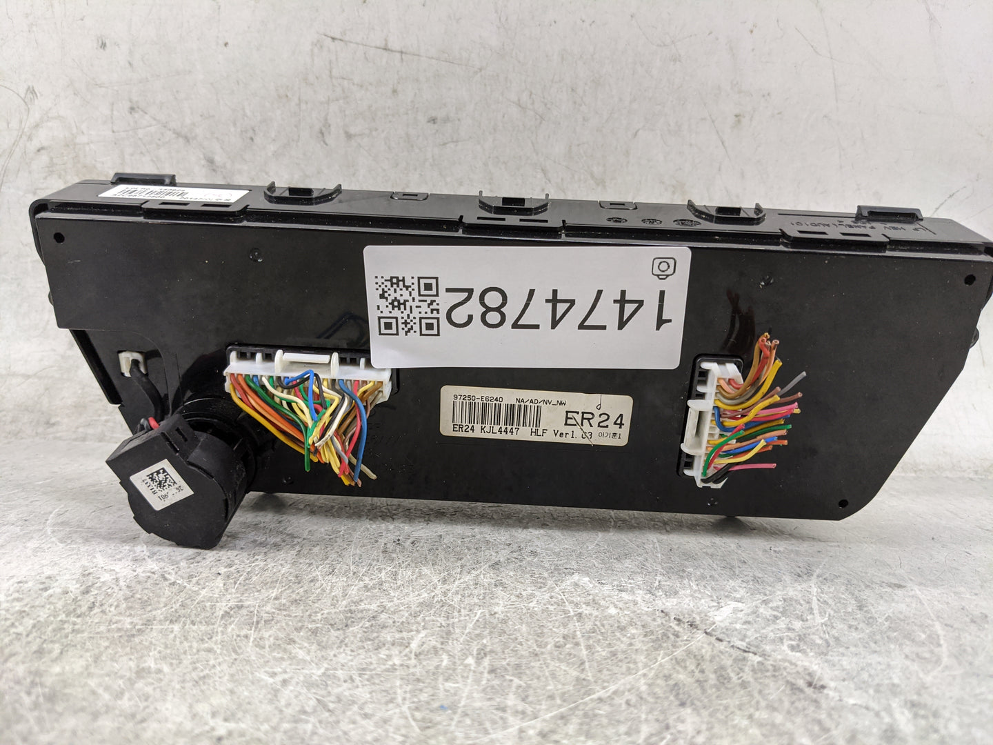 2016-2017 Hyundai Sonata Climate Control Module Temperature AC/Heater Replacement P/N:97250-E6240 ER24 KJL4447 Fits Fits 201