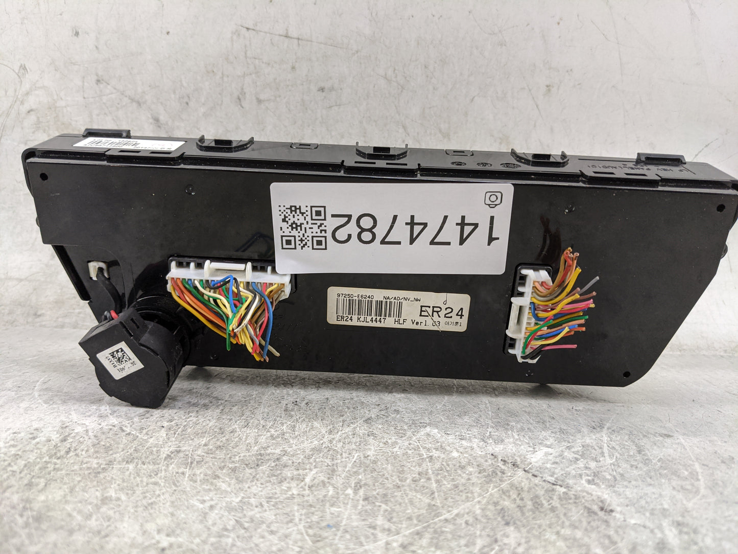 2016-2017 Hyundai Sonata Climate Control Module Temperature AC/Heater Replacement P/N:97250-E6240 ER24 KJL4447 Fits Fits 201