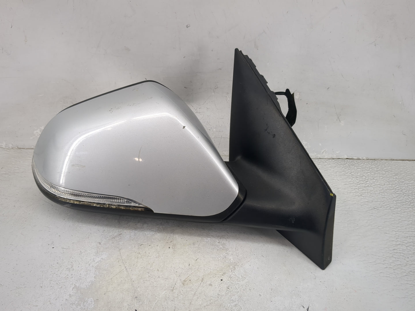 2016-2017 Hyundai Sonata Passenger Side View Mirror - Right Door Mirror OEM Used - Oemusedautoparts1.com