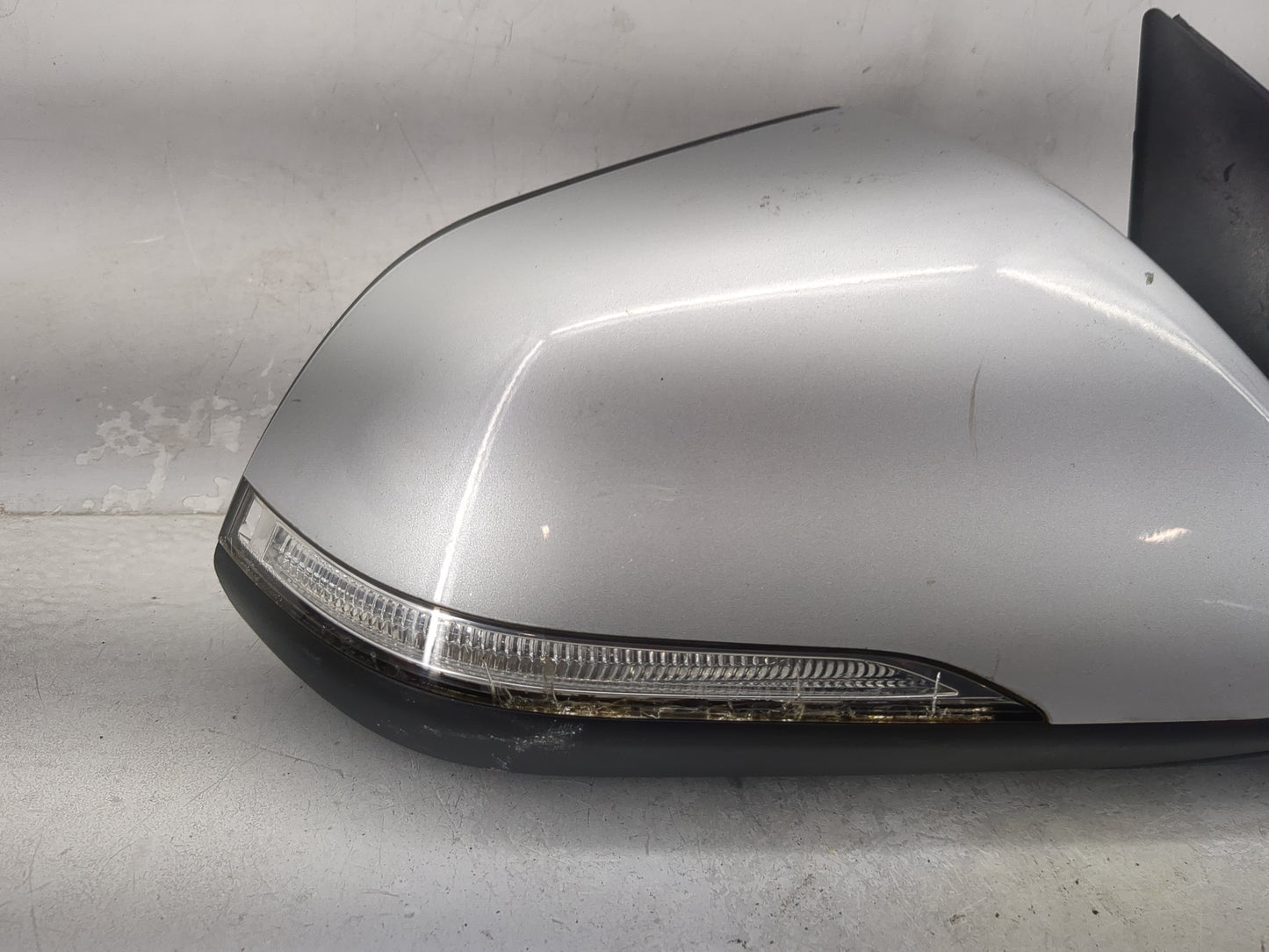 2016-2017 Hyundai Sonata Passenger Side View Mirror - Right Door Mirror OEM Used - Oemusedautoparts1.com