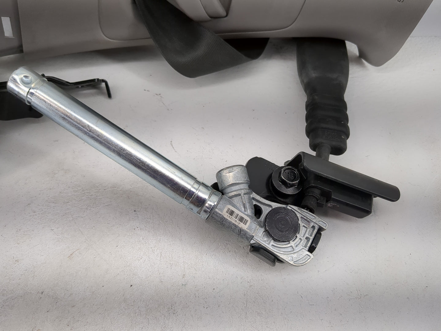 2015-2017 Hyundai Sonata Driver Left Seat Belt Front Retractor - Oemusedautoparts1.com