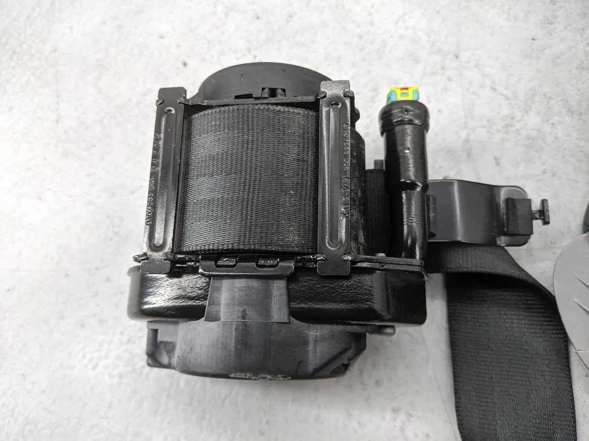 2015-2017 Hyundai Sonata Passenger Right Seat Belt Front Retractor 1479688 - Oemusedautoparts1.com
