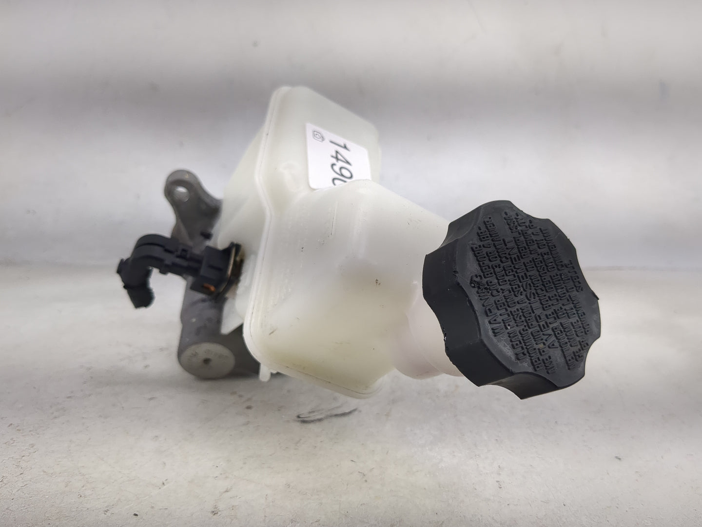 2015-2019 Hyundai Sonata Brake Master Cylinder 1490958 - Oemusedautoparts1.com