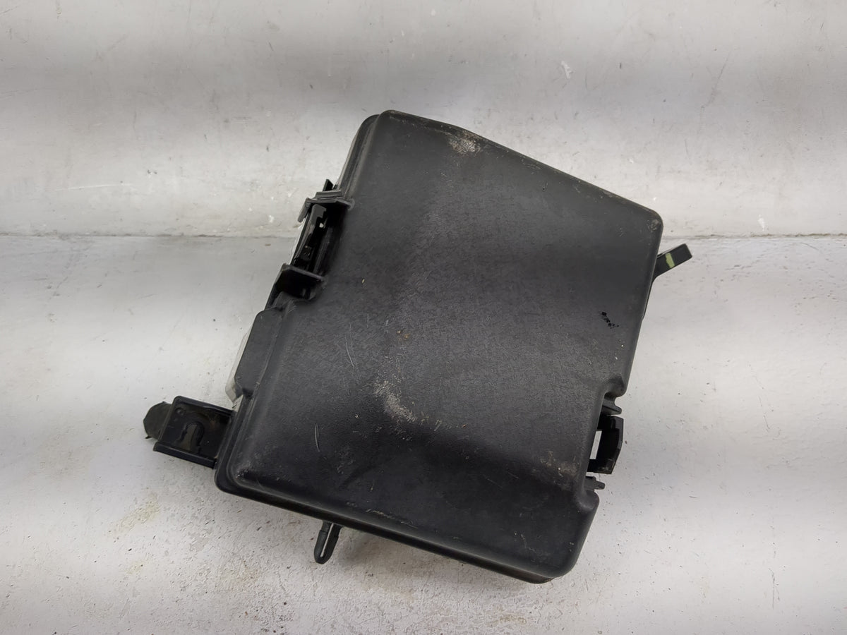 2016-2017 Hyundai Sonata Fusebox Fuse Box Panel Relay Module P/N:91950-C1820 18980-09100, 18980-09200 Fits Fits 2016 2017 OE