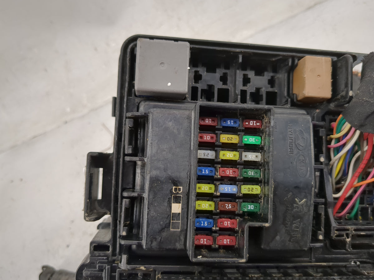 2015 Hyundai Sonata Fusebox Fuse Box Panel Relay Module P/N:18980-09100 18980-09200, 91271C2060LB Fits OEM Used Auto Parts -