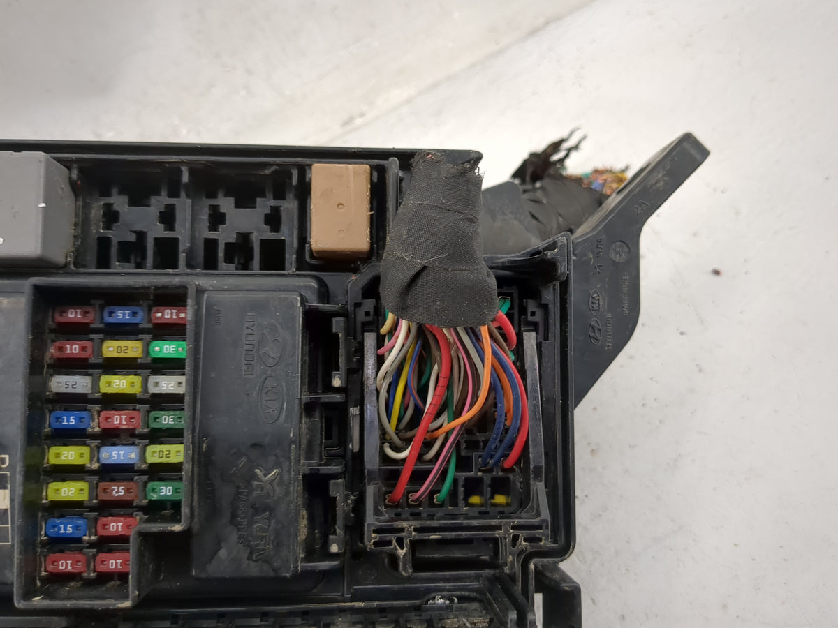 2015 Hyundai Sonata Fusebox Fuse Box Panel Relay Module P/N:18980-09100 18980-09200, 91271C2060LB Fits OEM Used Auto Parts -
