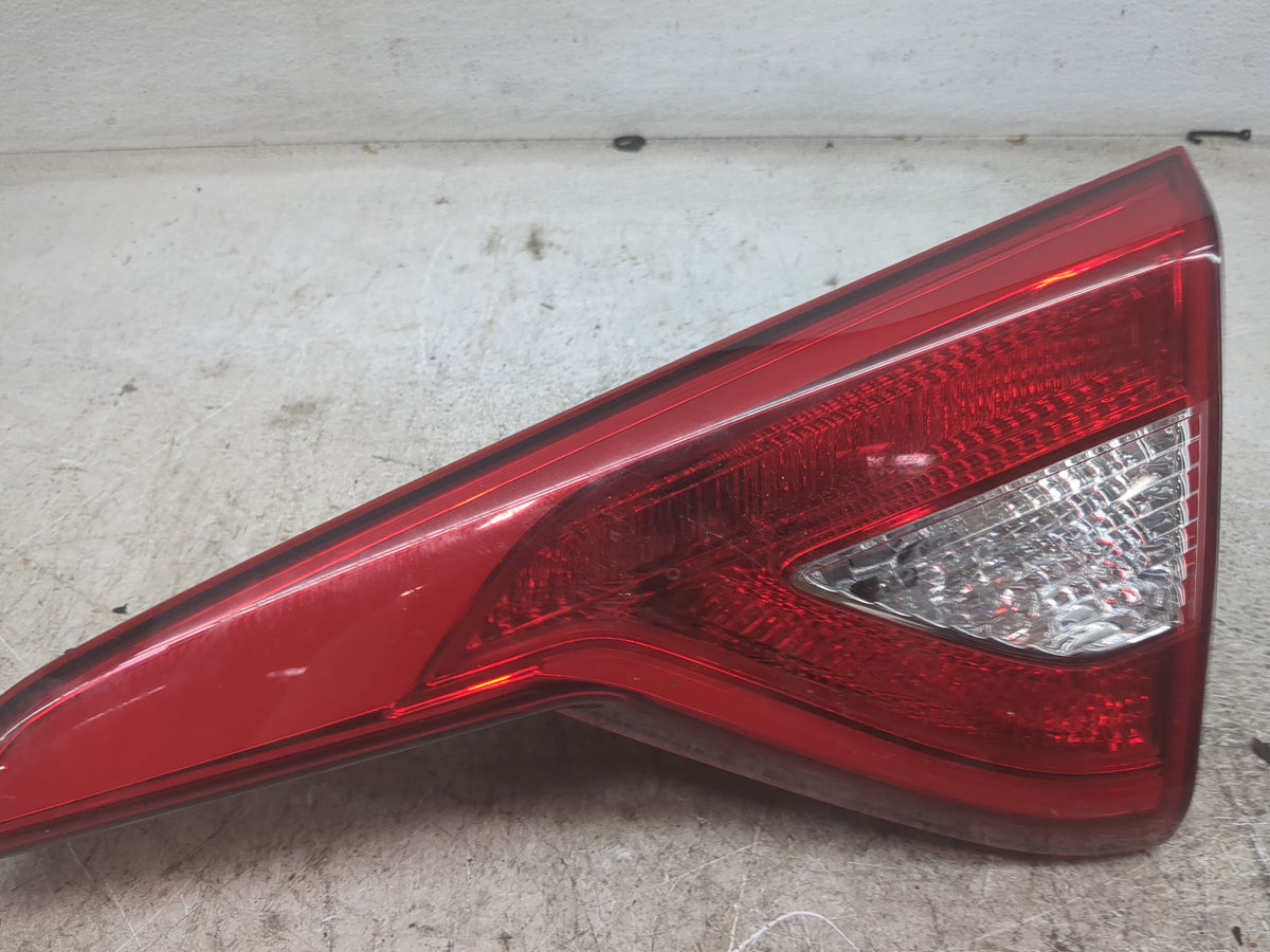 2015 Hyundai Sonata Passenger Right Side Deck Lid Mounted Tail Light 1501666 - Oemusedautoparts1.com