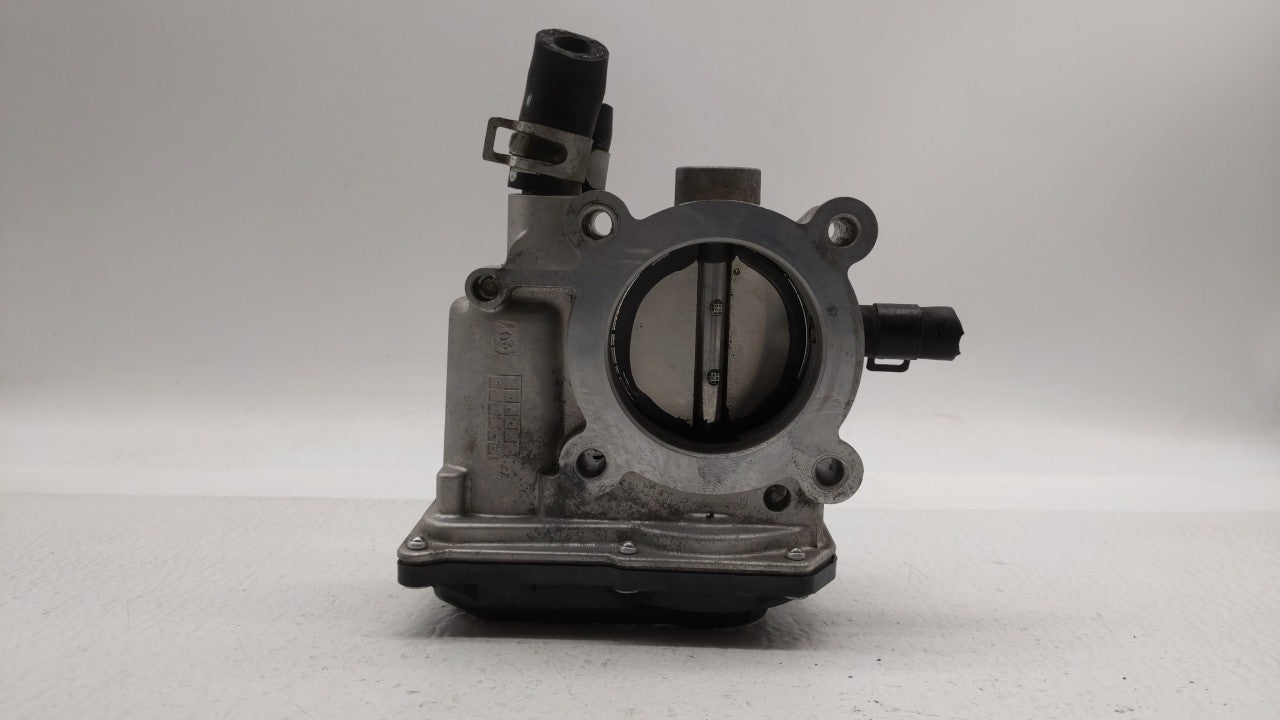 2015-2019 Hyundai Sonata Throttle Body P/N:35100-2B340 Fits Fits 2015 2016 2017 2018 2019 2020 2021 2022 OEM Used Auto Parts