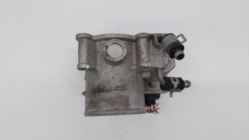 2016-2017 Hyundai Sonata Throttle Body P/N:35100-2E610 Fits Fits 2016 2017 2018 2019 OEM Used Auto Parts