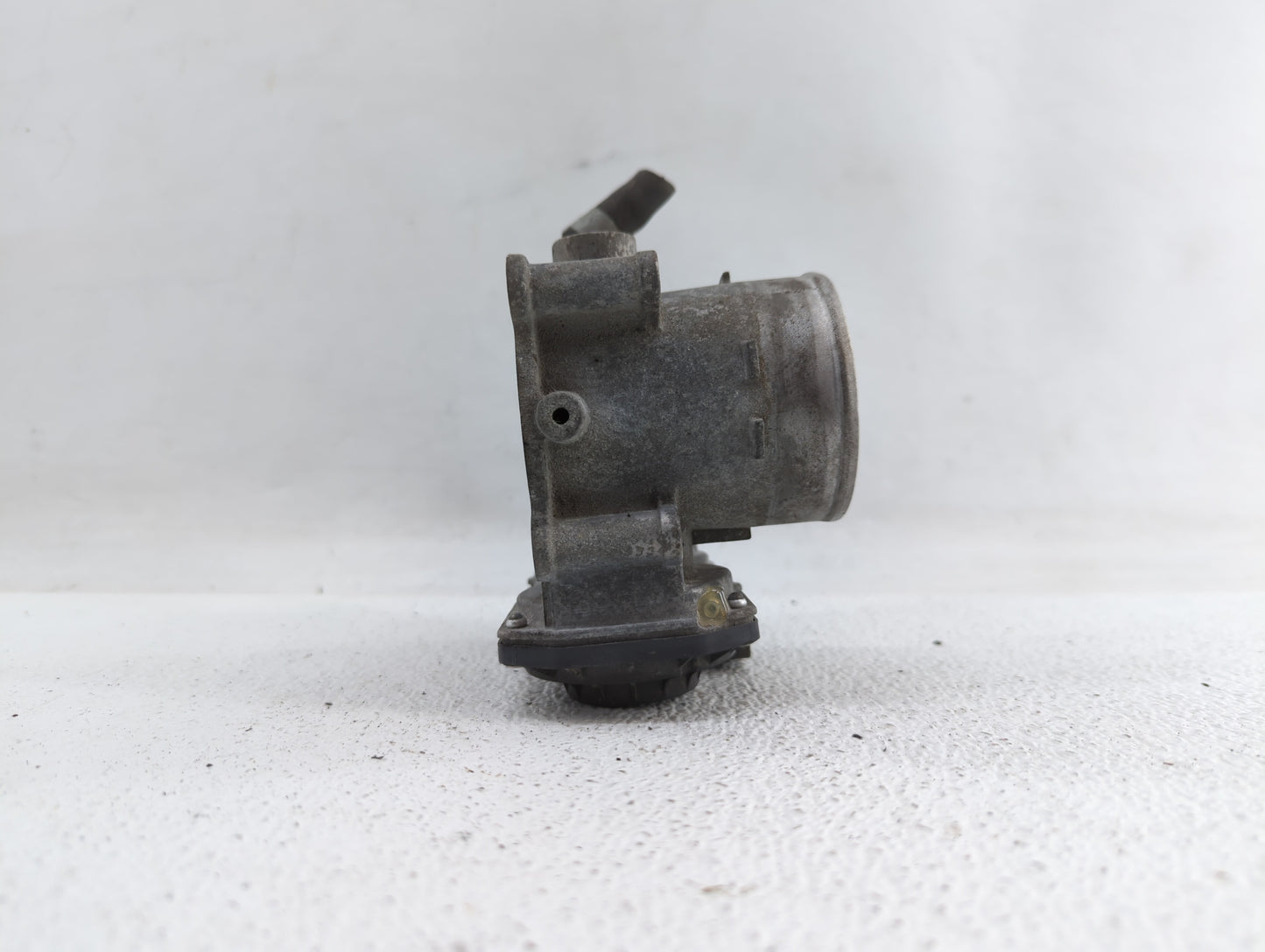 2016-2017 Hyundai Sonata Throttle Body P/N:35100-2E610 Fits Fits 2016 2017 2018 2019 OEM Used Auto Parts - Oemusedautoparts1