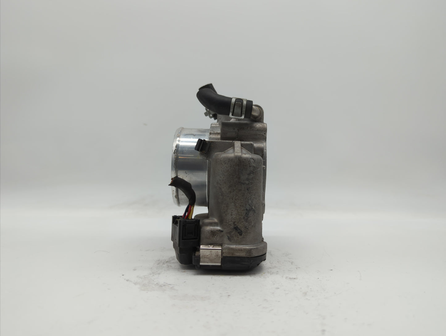 2015-2019 Hyundai Sonata Throttle Body P/N:35100-2G600 Fits Fits 2015 2016 2017 2018 2019 OEM Used Auto Parts - Oemusedautop