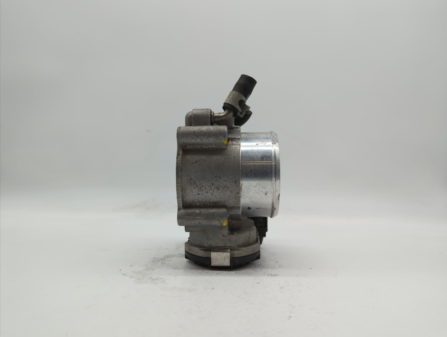 2015-2019 Hyundai Sonata Throttle Body P/N:35100-2G600 Fits Fits 2015 2016 2017 2018 2019 OEM Used Auto Parts - Oemusedautop