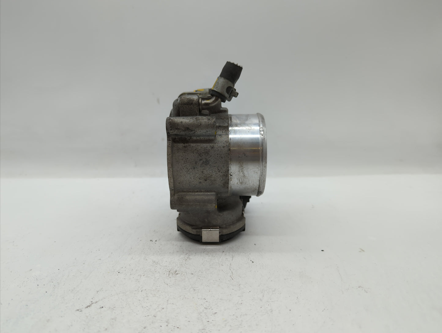 2015-2019 Hyundai Sonata Throttle Body P/N:35100-2G600 Fits Fits 2015 2016 2017 2018 2019 OEM Used Auto Parts - Oemusedautop