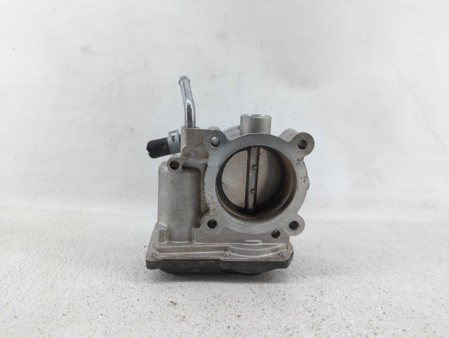2016-2017 Hyundai Sonata Throttle Body P/N:35100-2E610 Fits Fits 2016 2017 2018 2019 OEM Used Auto Parts - Oemusedautoparts1