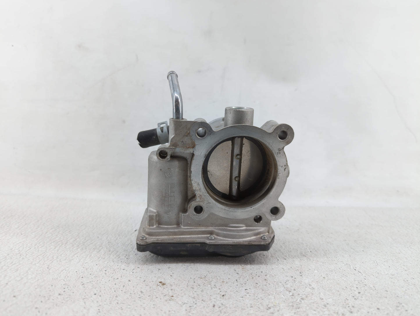 2016-2017 Hyundai Sonata Throttle Body P/N:35100-2E610 Fits Fits 2016 2017 2018 2019 OEM Used Auto Parts - Oemusedautoparts1