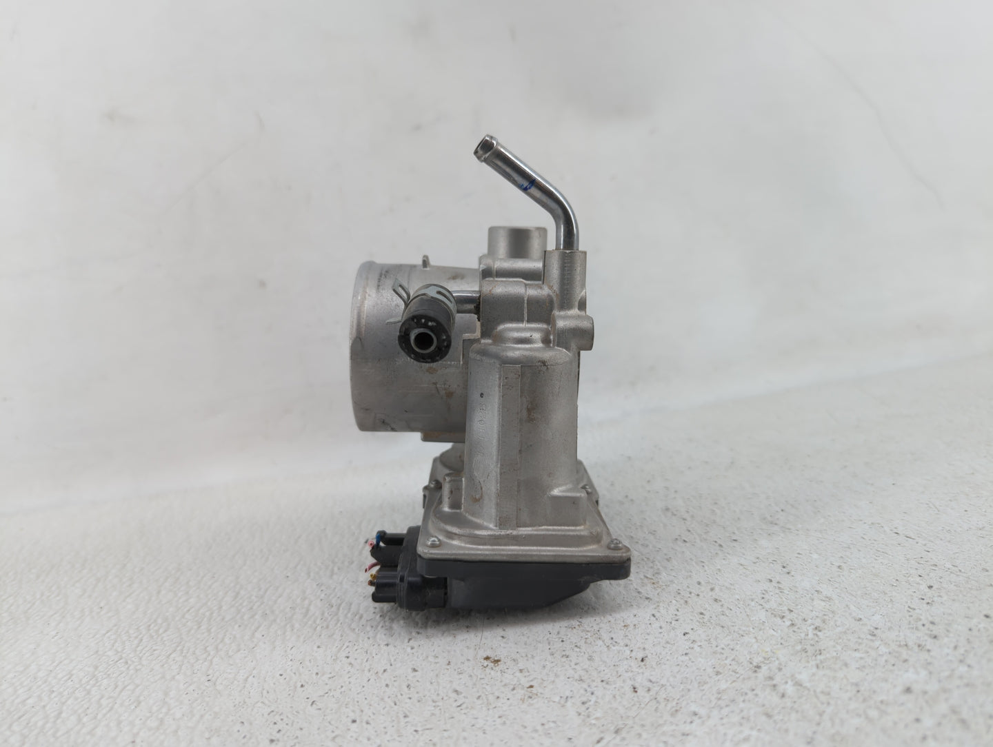 2016-2017 Hyundai Sonata Throttle Body P/N:35100-2E610 Fits Fits 2016 2017 2018 2019 OEM Used Auto Parts - Oemusedautoparts1