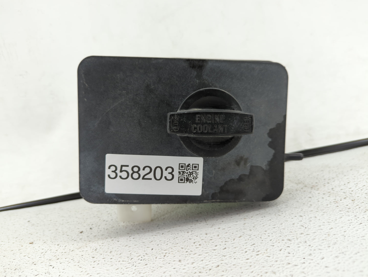 2015-2019 Hyundai Sonata Radiator Coolant Overflow Expansion Tank Bottle 358203 - Oemusedautoparts1.com